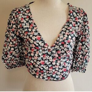Urban Outfitters Floral Crop Top‎ Small